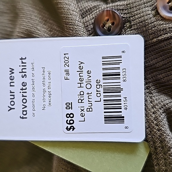 Marine layer Lexi Rib Henley in Olive - Picture 5 of 6